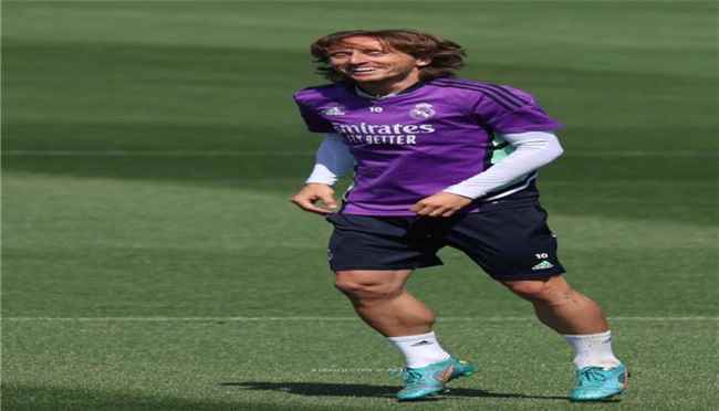عرض سعودي جديد يربك مودريتش.. والريال يتفاعل
