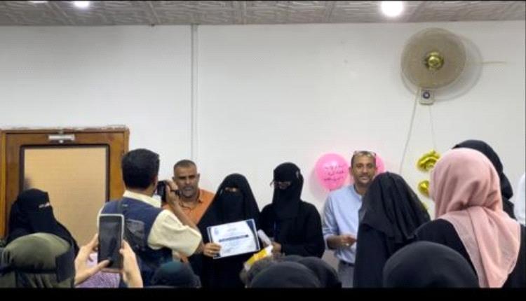 المؤسسة المحلية للمياه والصرف الصحي تكرم موظفاتها في اليوم العالم..