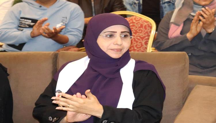 نوال جواد ..  الاختبارات الوزارية مهمة مجتمع