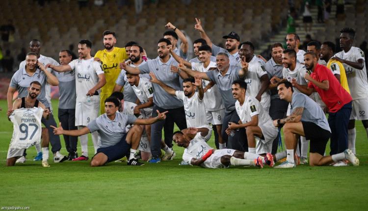 الجندل يصنع المفاجأة ويقصي أهلي جدة من كأس ملك السعودية
