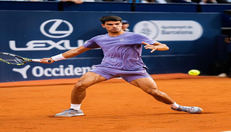 ألكاراز  يواصل مشوار برشلونة ويبلغ  ربع نهائي