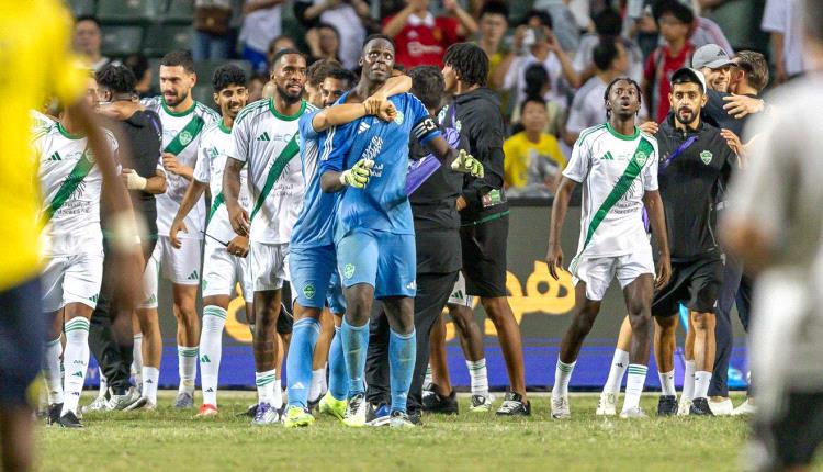 إيفان توني ينهي كوابيس أهلي جدة بفوز سهل على العربي
