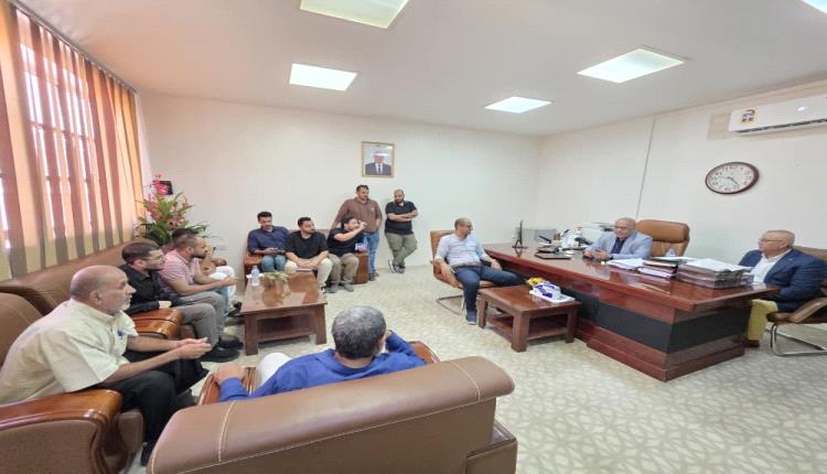 باذيب  يتفقد مقر شركة تيليمن بعدن ويشيد بمشاريع تطوير البنية التح..