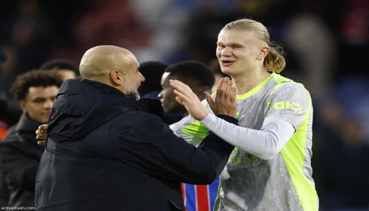 سيتي يُطارد أرسنال بثلاثية كريستال بالاس