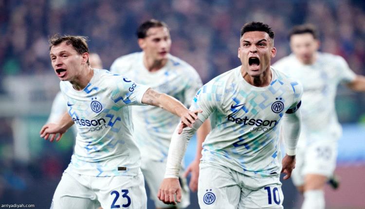 إنتر يقبل هدية ساسولو وينتزع الصدارة