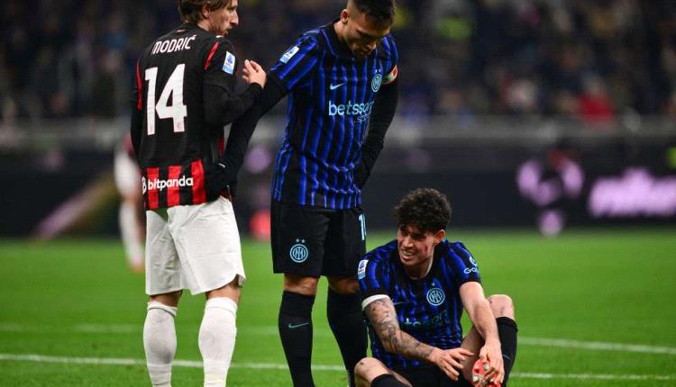 صفقة معقدة.. برشلونة يطرق أبواب نجم إنتر
