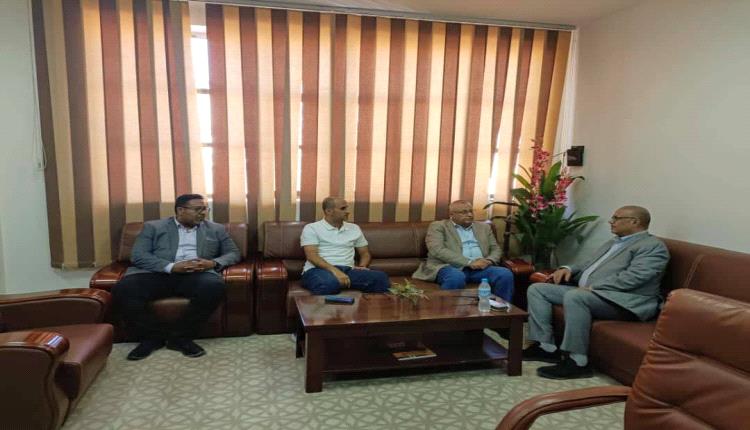 الوزير باذيب يطلع على مستجدات المشاريع الاستراتيجية بشركة تيليمن ..