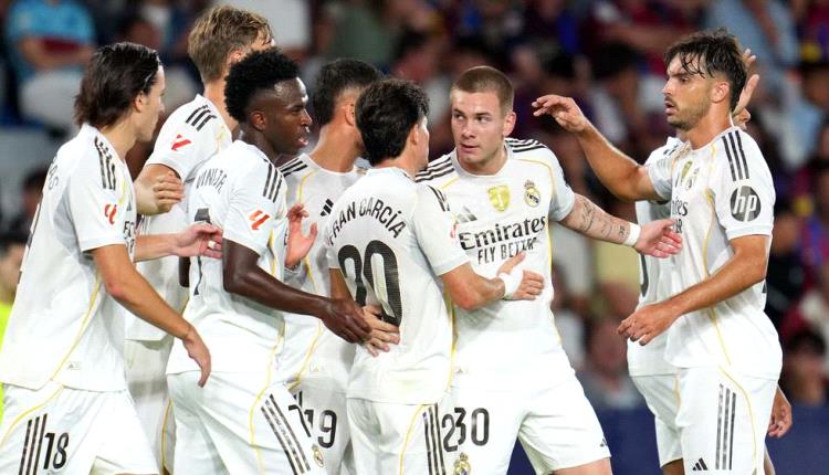 يسير على حبل مشدود.. خطر خارجي يحيط بنجم ريال مدريد
