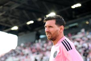 جماهير برشلونة تحدد طريقة تكريم ميسي