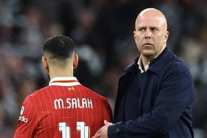 نعم أم لا؟.. مدرب ليفربول يجيب بكلمة عما إذا كان يرغب في عودة صلاح بعد كأس أمم إفريقيا!