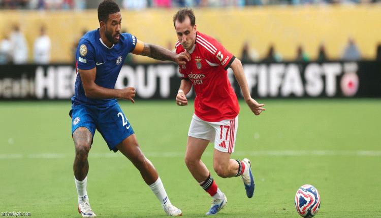قائد «البلوز» يهاجم ملاعب المونديال
