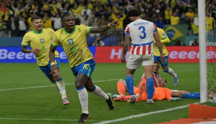 البرازيل تهزم باراغواي وتتأهل إلى كأس العالم
