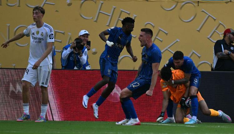 بونو تألق في لحظة حاسمة.. الهلال ينتزع تعادلًا تاريخيًا من الريال