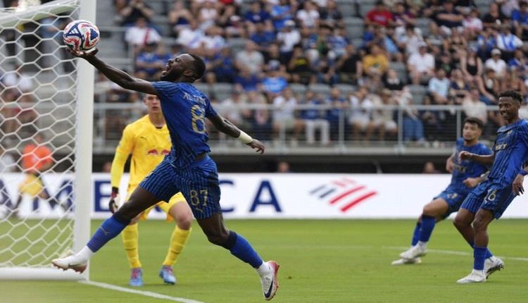 الهلال السعودي يصعب مهمته في مونديال الأندية 2025.. فما هي فرصه في مجال التأهل؟
