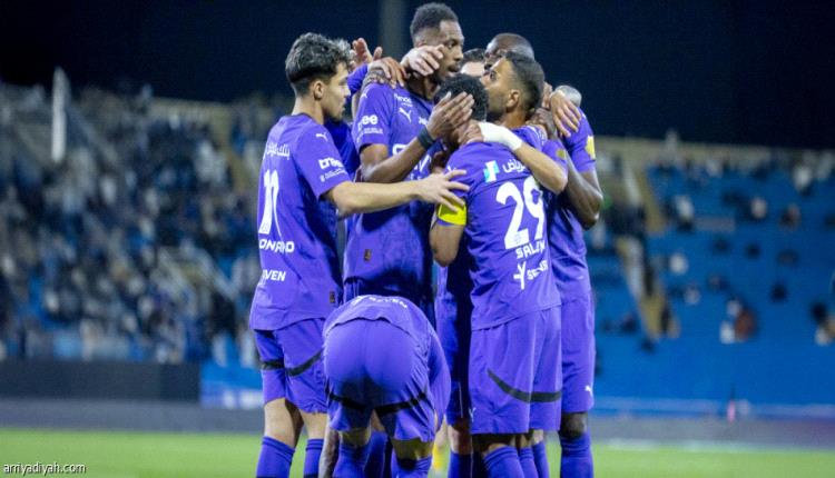 الهلال يواصل الضغط على الصدارة من شباك التعاون