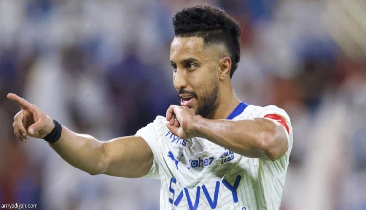 الهلال يواصل الضغط على الصدارة بخماسية الرائد