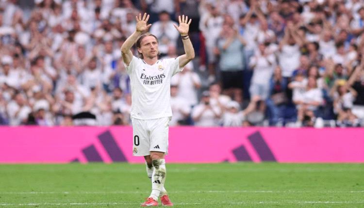 ريال مدريد يختار خليفة مودريتش لارتداء القميص رقم 10