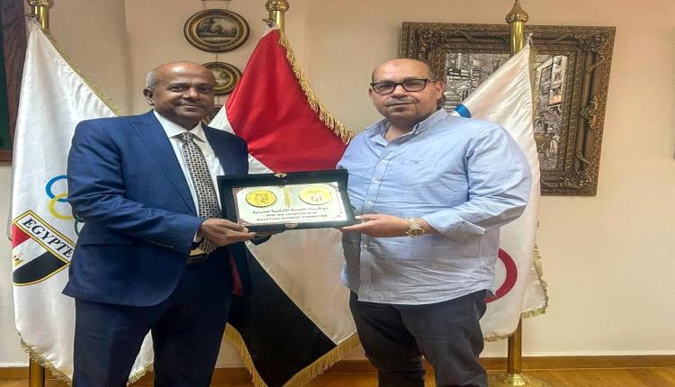 حسين المسلم  يهنئ الخليفي بمناسبه انتخابه رئيسًا للاتحاد العربي للرياضات المائية