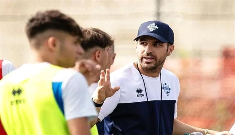 فابريجاس يقترب من الدوري الألماني
