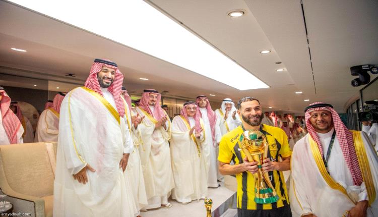 الاتحاد يجمع الثنائية ويتوج بكأس الملك 