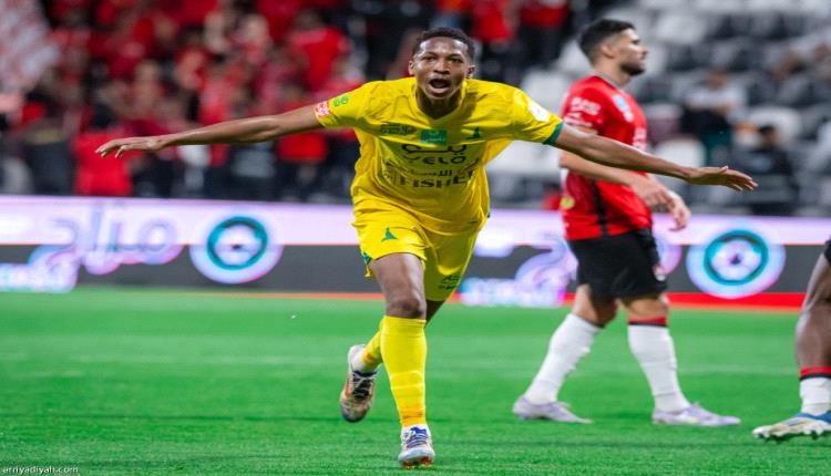 
صفقة هوساوي.. سباق هلالي اتحادي