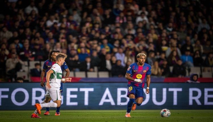 برشلونة يعاود الانتصارات بثلاثية في شباك إلتشي
