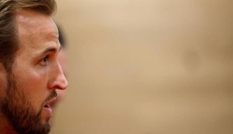 رقم بيليه يلمع في عيني كين
