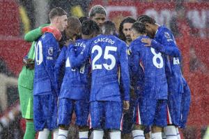 تشيلسي يتلقى ضربة مؤثرة عشية مواجهة برشلونة