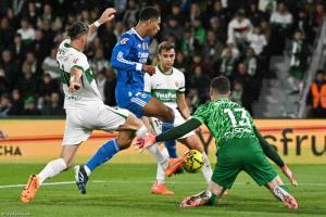 بشق الأنفس.. الريال يتعادل ويبقى في الصدارة