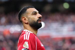 "لا يساعد ليفربول".. أسطورة مانشستر يونايتد يشن هجوما لاذعا على محمد صلاح