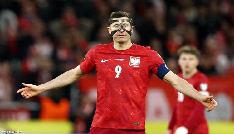 بعد خسارة بولندا.. ليفاندوفسكي يلوح بالاعتزال