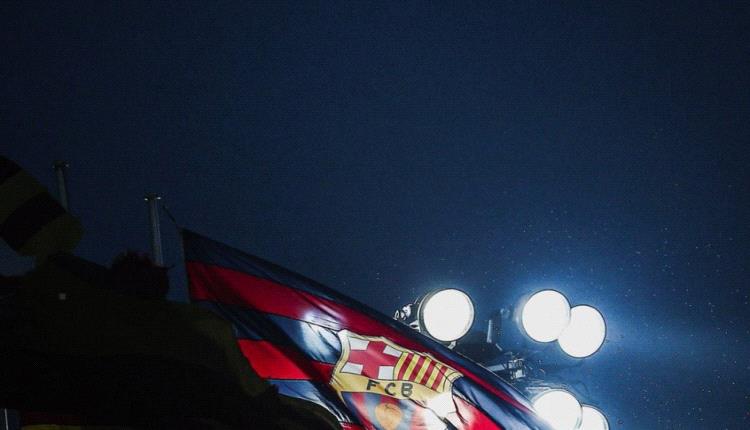 باريس سان جيرمان يقدم عرضا ضخما لضم نجم من برشلونة