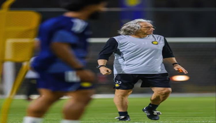 أسطورة النصر يفتح النار على جيسوس رغم الصدارة