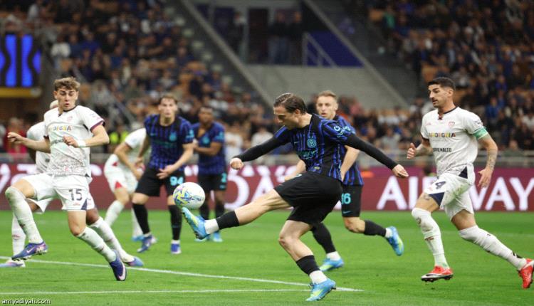 إنتر يعاقب كالياري بثلاثية.. ويلامس اللقب