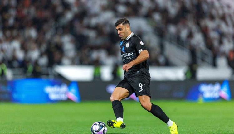  عبدالرزاق حمد الله بطل ليلة الشباب التاريخية
