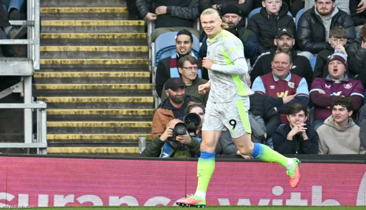 السيتي ينتزع الصدارة.. ويرسل بيرنلي إلى «تشامبيونشيب»