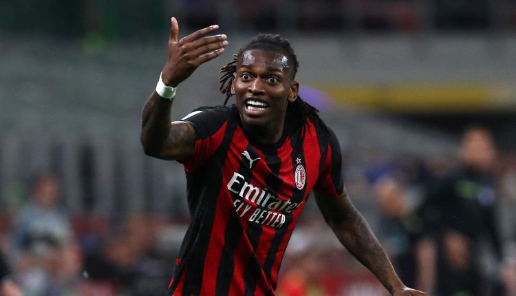 هل اقترب الرحيل؟.. رد فعل غاضب من لياو على جماهير ميلان
