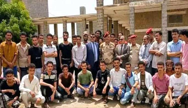 💠قائد اللواء الأول مشاة يسلم معسكر بدر عقب ضمان مستحقات الطلاب الدارسين