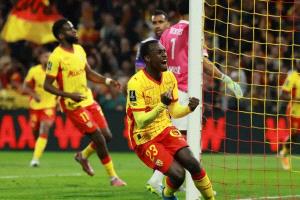 إعلامي سعودي يحسم الجدل حول عودة سعود عبد الحميد إلى نادي الهلال 