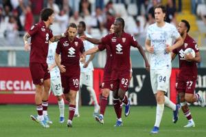 إنتر يتعثر بالتعادل مع تورينو في الدوري الإيطالي