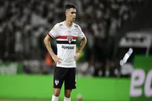 أوسكار يعتزل كرة القدم بسبب مرض يتسبب بإغمائه