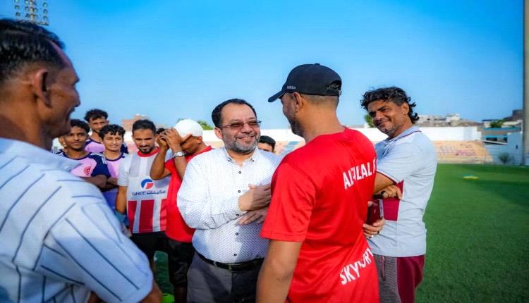 الكاف يزور تدريبات فريق كرة القدم