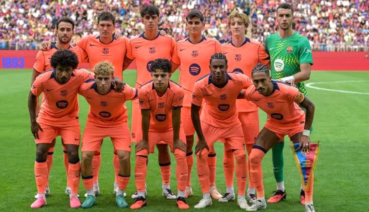 نجم ريال مدريد السابق لا يصدق قرار برشلونة: "لا أستطيع فهمه"
