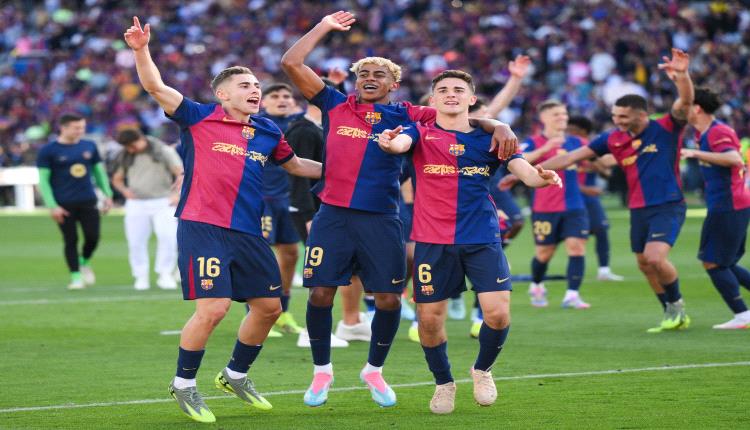 اهتمام يونايتد يشعل الموقف.. برشلونة يفاجئ جافي بعد ضم رودري!
