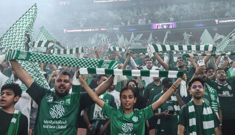 صراع خفي.. الأهلي يهدد فابريزيو رومانو ويجبره على التراجع
