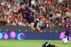 مصر تترقب الظهور التاريخي للاعب الـ"9 مليارات" مع برشلونة