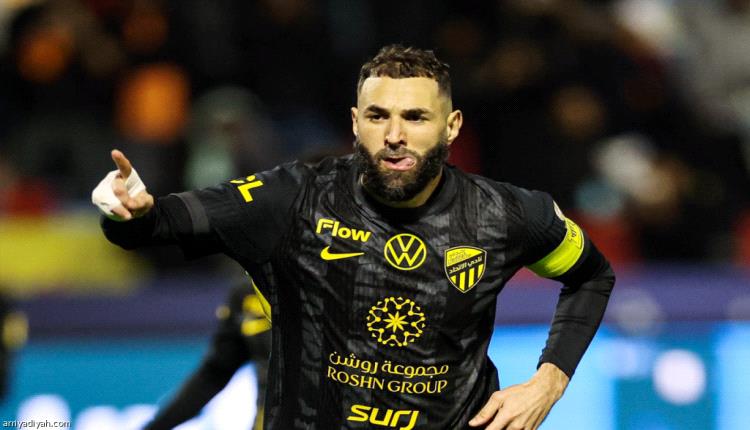 لن يرتدي قميصه التاريخي.. الكشف عن رقم بنزيما مع الهلال (صورة)