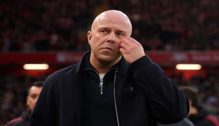 ما بين الإقالة والبقاء .. سلوت يدخل مرحلة الشك .. 