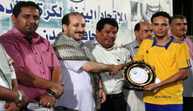 قشمر يقدم استقالته 