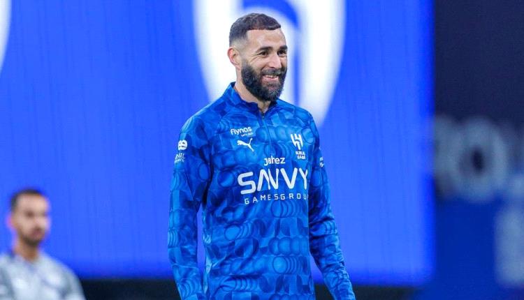 800 مليون ريال .. جدل سعودي في قيمة صفقة بنزيما